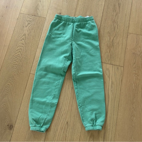 Green Aritzia TNA sweatpants size small - Picture 1 of 3
